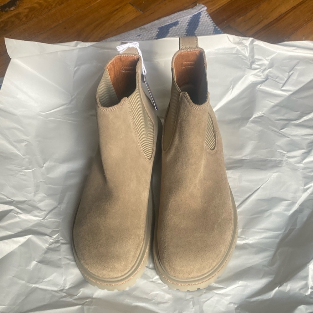 Birkenstock Women's Suede Chelsea Ankle Boots in Taupe - Picture 2 of 7